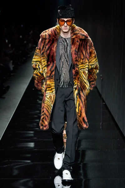 Look 83